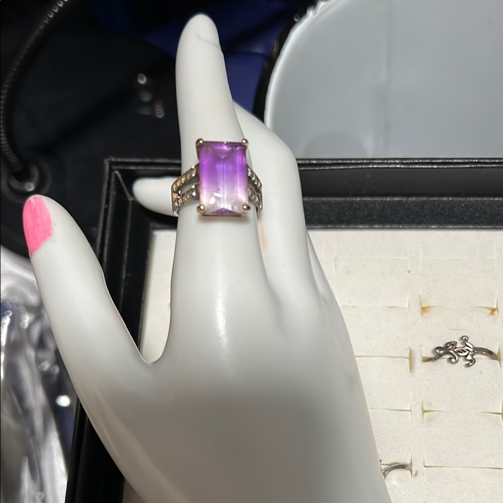 Elegant Purple Silver Ring